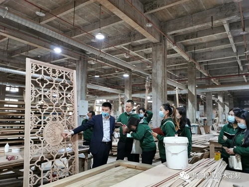 老緬皇家原木定制 貴陽(yáng)以及武漢團(tuán)隊(duì)抵達(dá)重慶定制工廠進(jìn)行參觀學(xué)習(xí)交流
