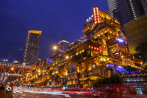 重慶洪崖洞 巴渝傳統(tǒng)建筑的璀璨明珠